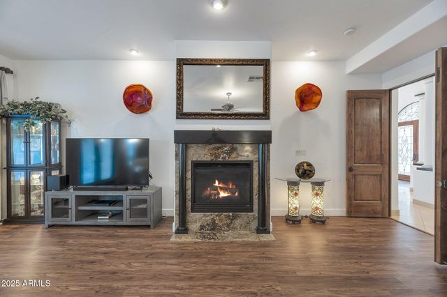 311 E WEXFORD Cove, Phoenix, AZ 85020