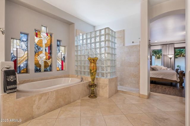 311 E WEXFORD Cove, Phoenix, AZ 85020