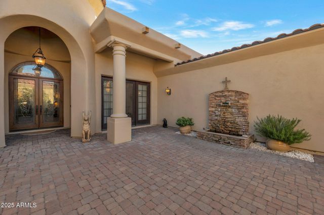 311 E WEXFORD Cove, Phoenix, AZ 85020