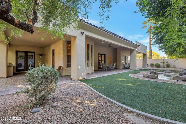 311 E WEXFORD Cove, Phoenix, AZ 85020