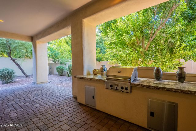 311 E WEXFORD Cove, Phoenix, AZ 85020