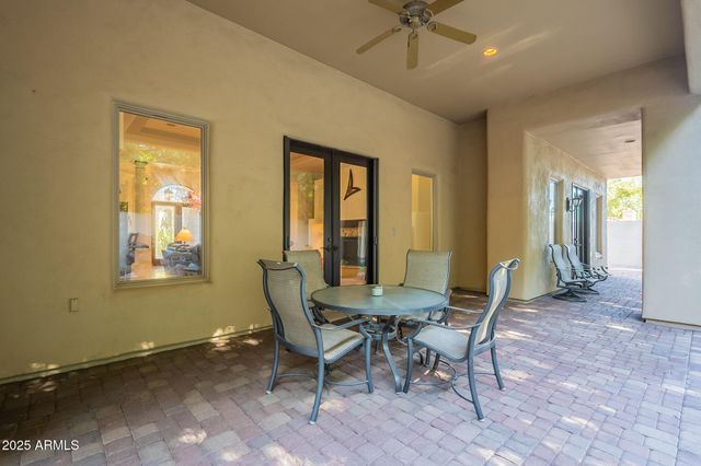 311 E WEXFORD Cove, Phoenix, AZ 85020