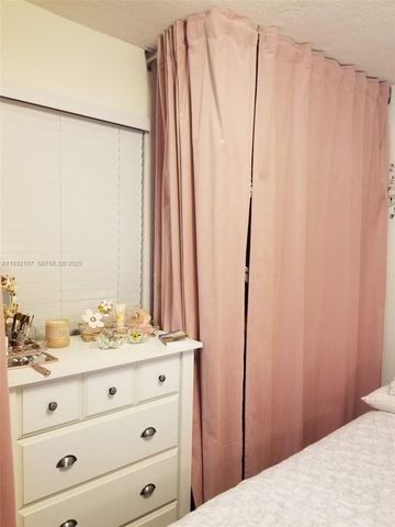 210 NE 110th St, Miami, FL 33161