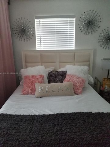 210 NE 110th St, Miami, FL 33161