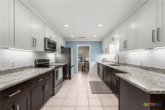 208 Red Oak Drive, Harker Heights, TX 76548