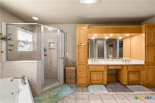 208 Red Oak Drive, Harker Heights, TX 76548