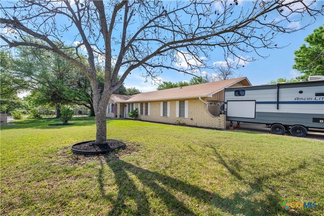 208 Red Oak Drive, Harker Heights, TX 76548