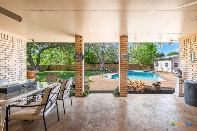 208 Red Oak Drive, Harker Heights, TX 76548