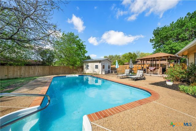 208 Red Oak Drive, Harker Heights, TX 76548