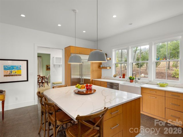 206 Kelmscott Lane, Asheville, NC 28803