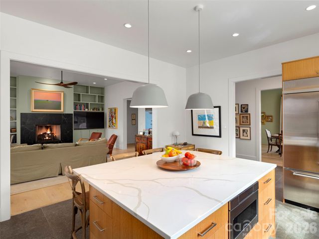 206 Kelmscott Lane, Asheville, NC 28803