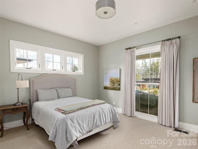 206 Kelmscott Lane, Asheville, NC 28803