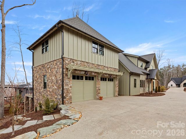 206 Kelmscott Lane, Asheville, NC 28803