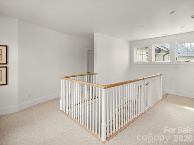 206 Kelmscott Lane, Asheville, NC 28803