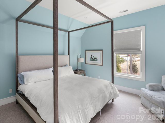 206 Kelmscott Lane, Asheville, NC 28803