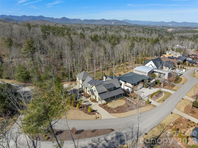 206 Kelmscott Lane, Asheville, NC 28803