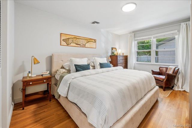 12 Livingston Avenue, Dobbs Ferry, NY 10522