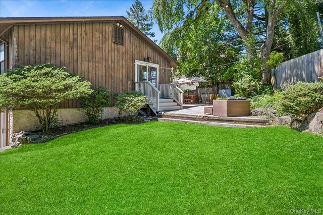 12 Livingston Avenue, Dobbs Ferry, NY 10522