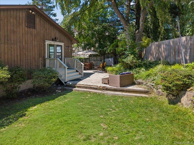 12 Livingston Avenue, Dobbs Ferry, NY 10522