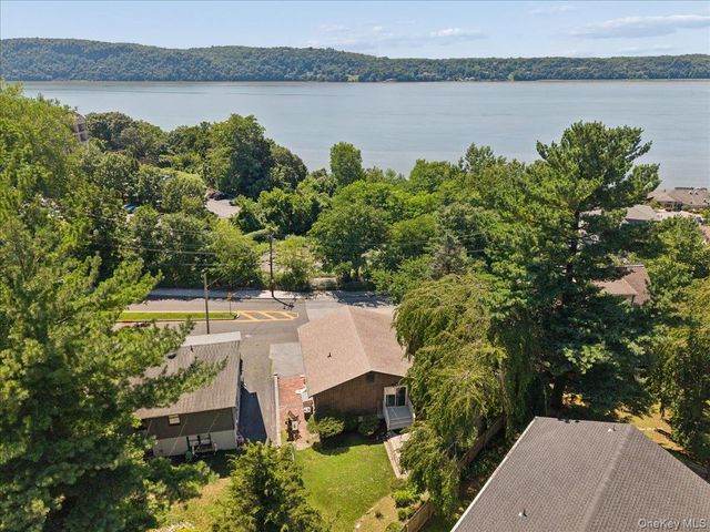 12 Livingston Avenue, Dobbs Ferry, NY 10522