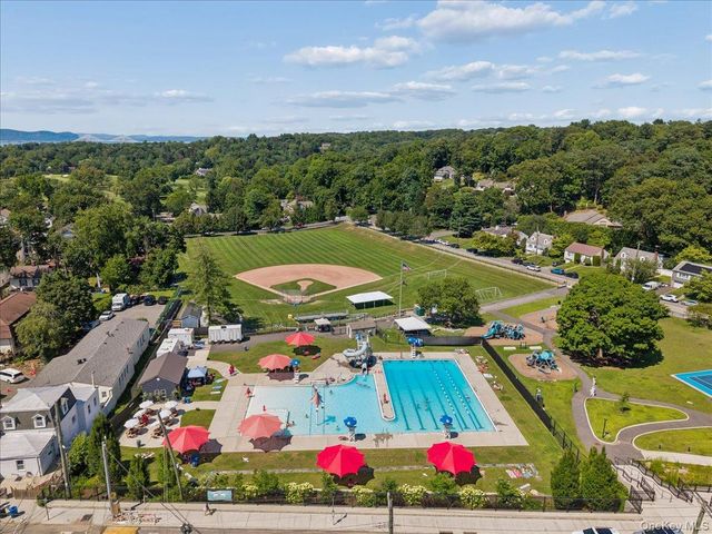 12 Livingston Avenue, Dobbs Ferry, NY 10522