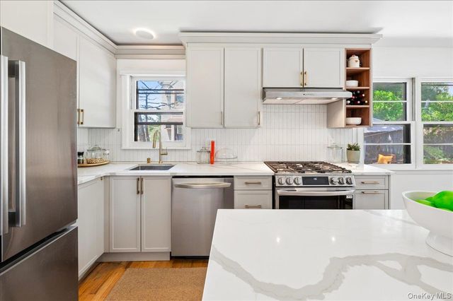 12 Livingston Avenue, Dobbs Ferry, NY 10522