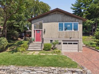 12 Livingston Avenue, Dobbs Ferry, NY 10522