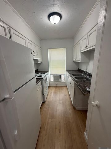 2041-2043 Helm Dr, Baton Rouge, LA 70820