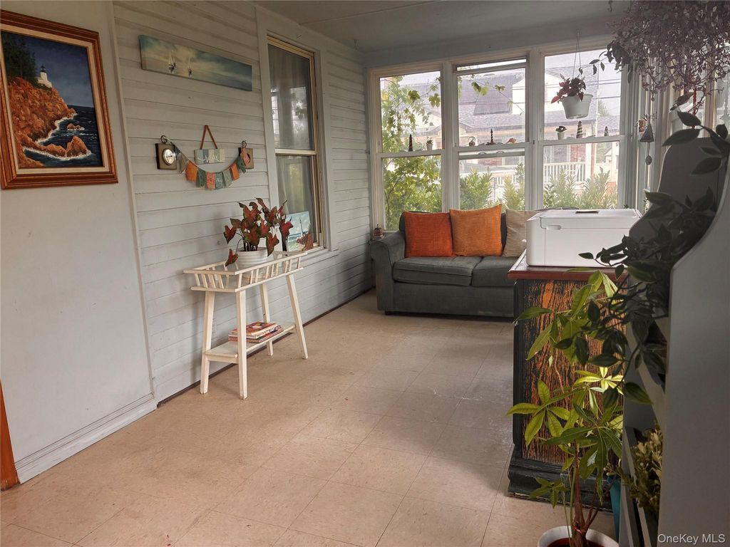 305 Bayville Avenue, Bayville, NY 11709 — photo 2