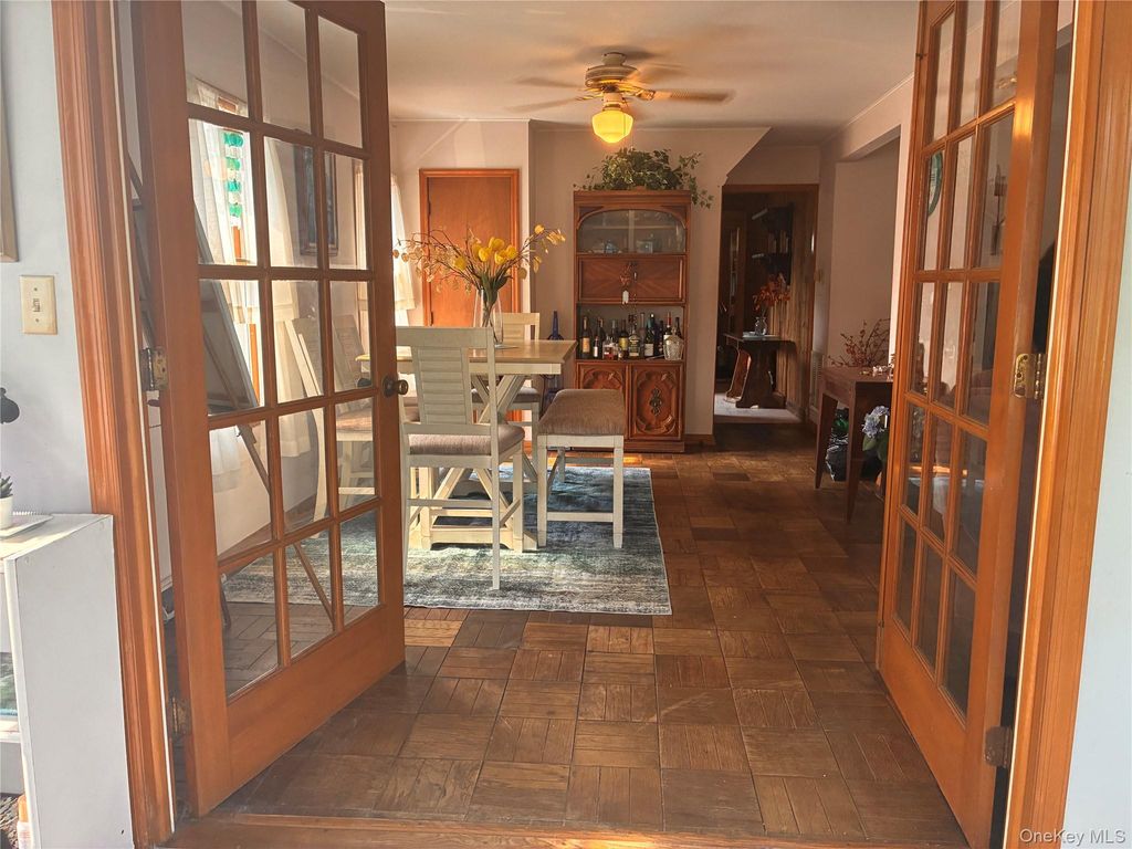 305 Bayville Avenue, Bayville, NY 11709 — photo 5