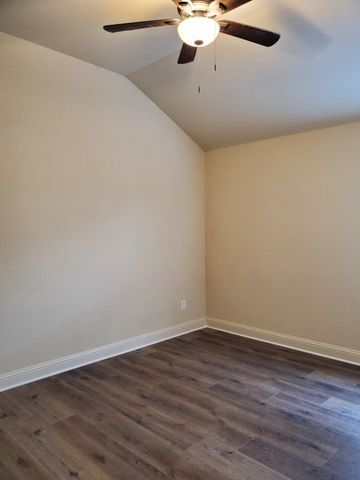 1426 Thibodaux Drive, Greenville, TX 75402