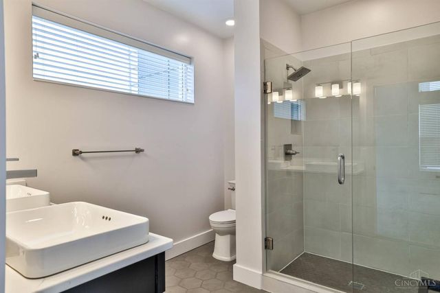 3506 Madison Park Avenue, Cincinnati, OH 45209