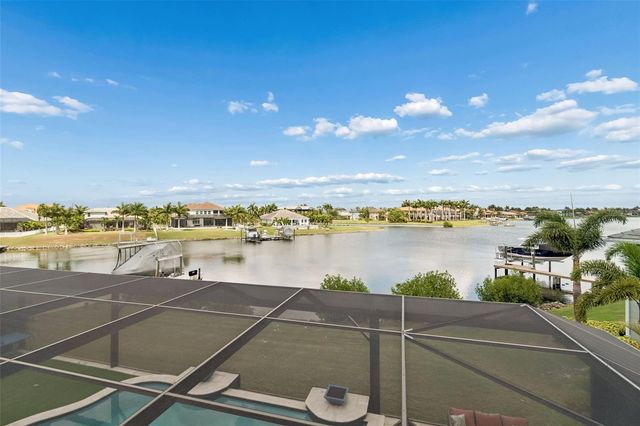 823 MANNS HARBOR DRIVE, Apollo Beach, FL 33572