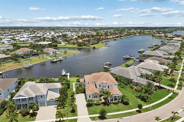 823 MANNS HARBOR DRIVE, Apollo Beach, FL 33572