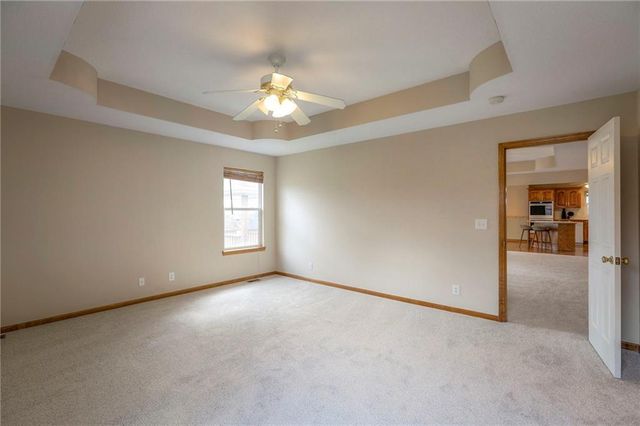 1105 Creekside Court, Raymore, MO 64083