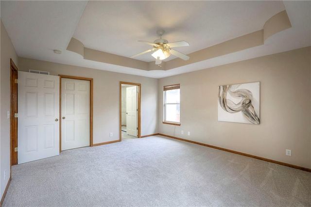 1105 Creekside Court, Raymore, MO 64083