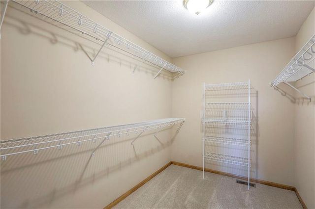 1105 Creekside Court, Raymore, MO 64083