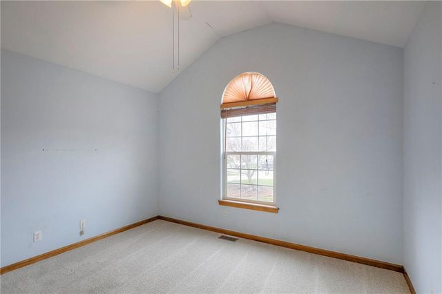 1105 Creekside Court, Raymore, MO 64083