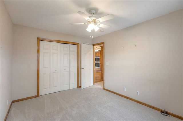 1105 Creekside Court, Raymore, MO 64083