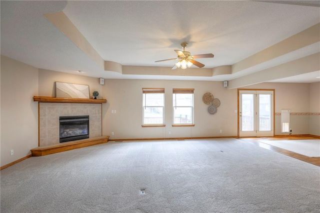 1105 Creekside Court, Raymore, MO 64083