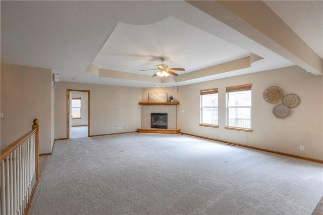 1105 Creekside Court, Raymore, MO 64083