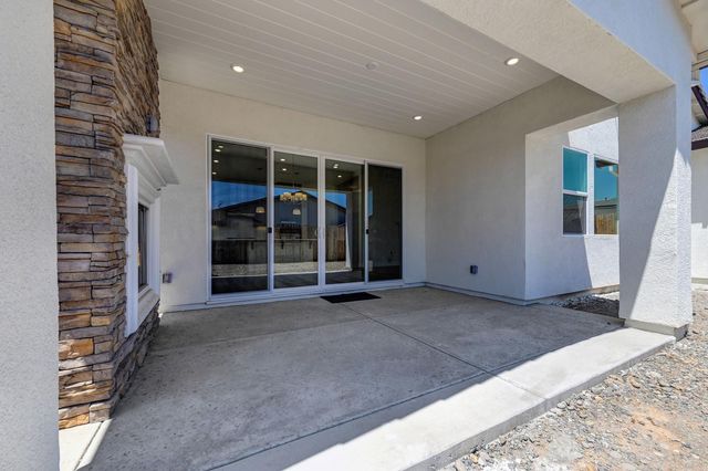 1207 Buck Ridge Dr, Rocklin, CA 95765