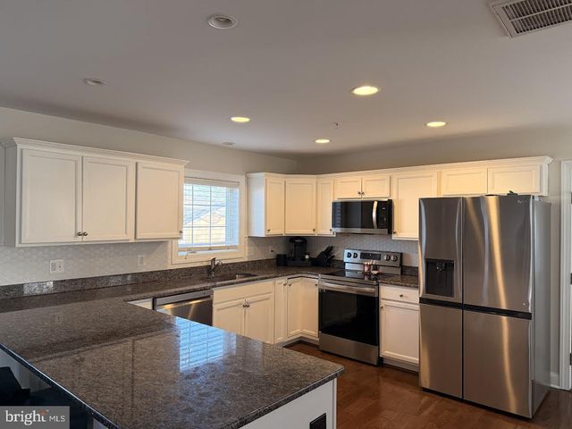1635 FAIRHILL DR, Edgewater, MD 21037