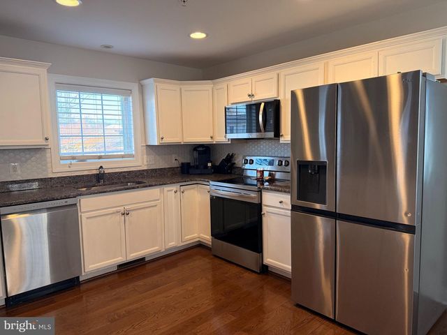 1635 FAIRHILL DR, Edgewater, MD 21037