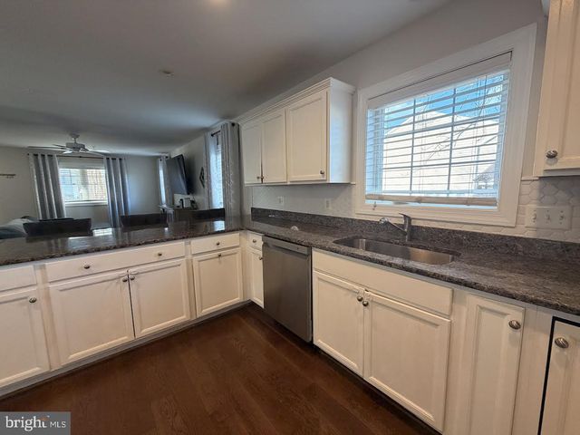 1635 FAIRHILL DR, Edgewater, MD 21037