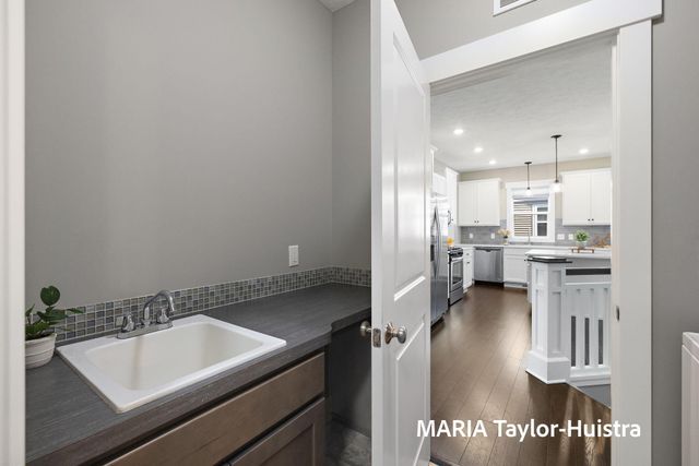 7400 Watermark Drive, Allendale Twp, MI 49401