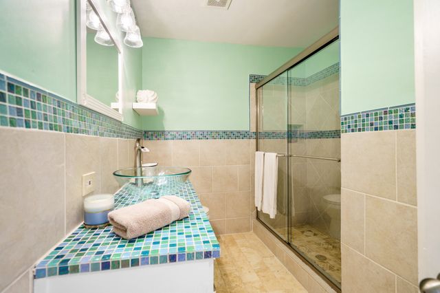3135 Hedgerow Drive, Dallas, TX 75235