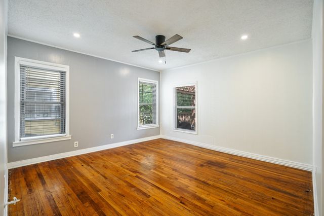 3135 Hedgerow Drive, Dallas, TX 75235
