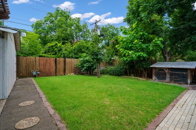 3135 Hedgerow Drive, Dallas, TX 75235