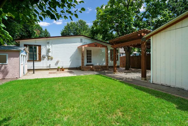 3135 Hedgerow Drive, Dallas, TX 75235